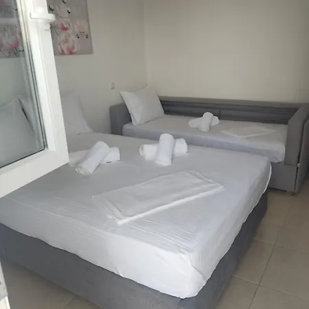 Akrotiri Vendégház *